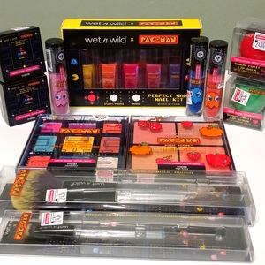 12 pc Wet n Wild X Pacman makeup bundle